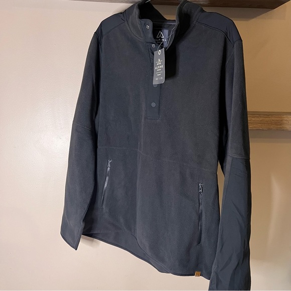 Alpine Design fleece pullover - Picture 1 of 4